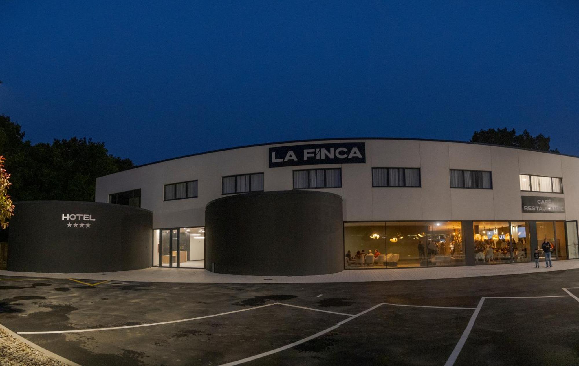 La Finca Луго Екстериор снимка