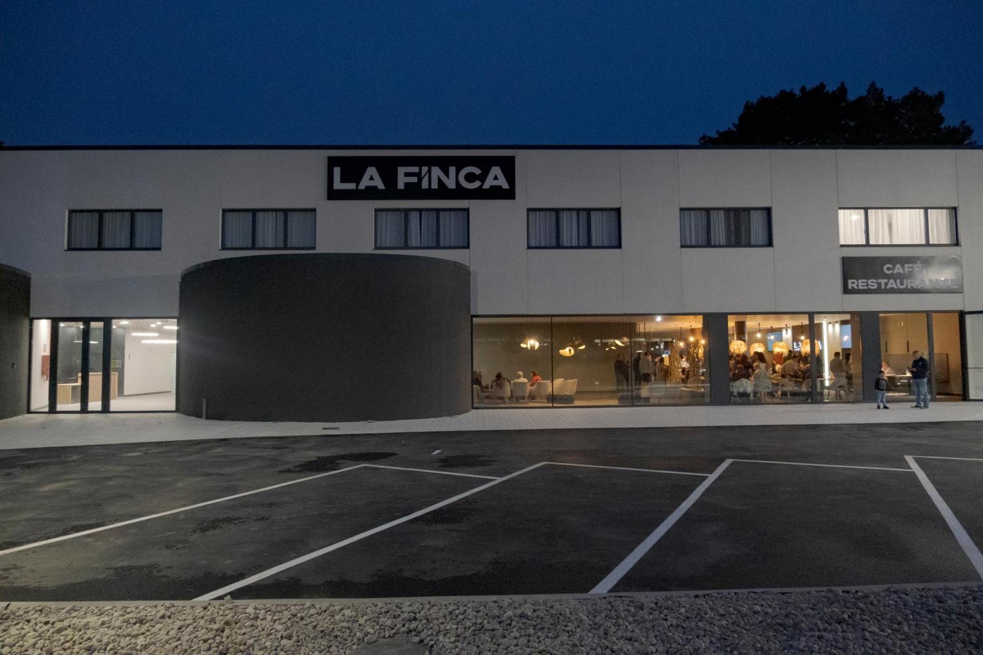 La Finca Луго Екстериор снимка