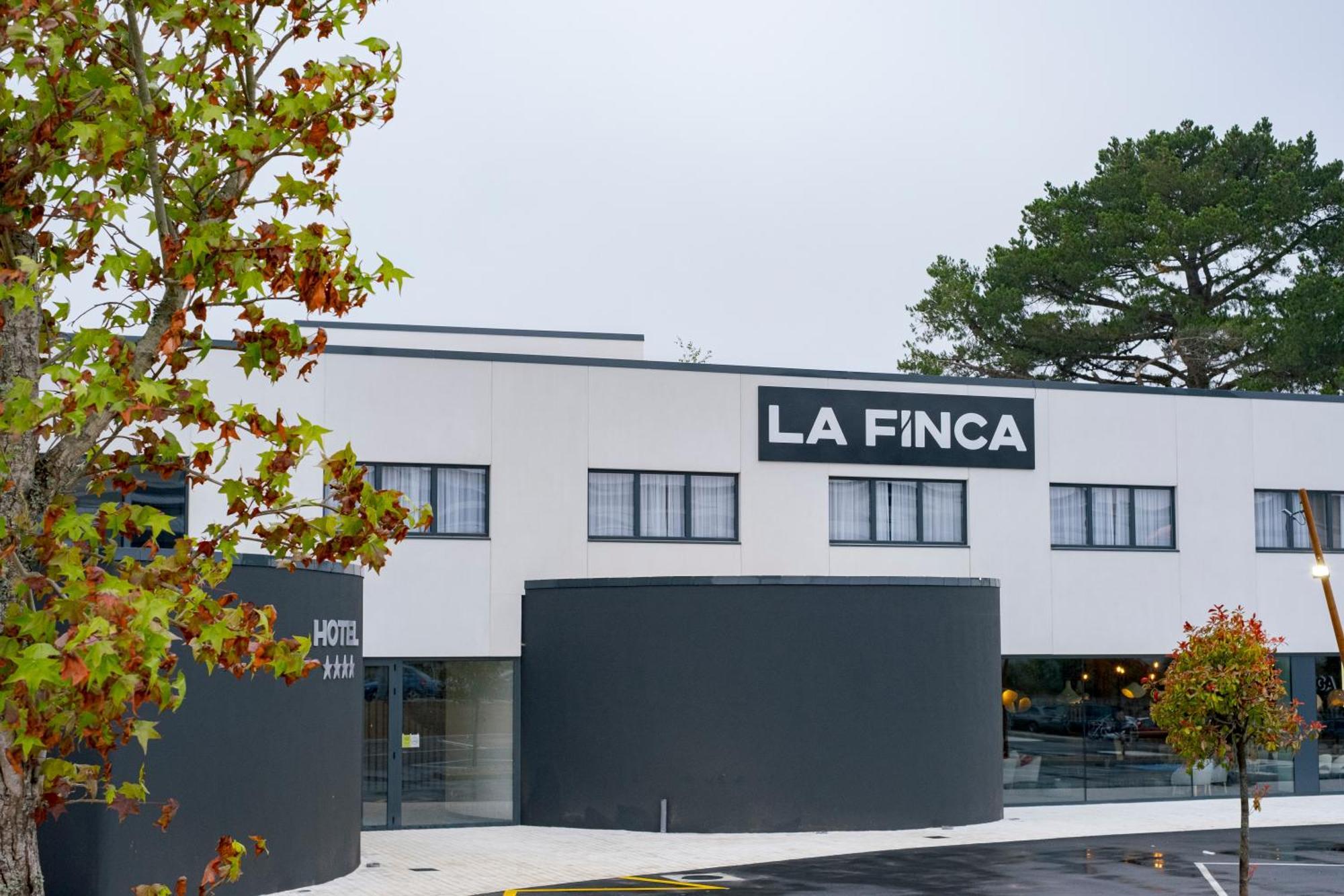 La Finca Луго Екстериор снимка